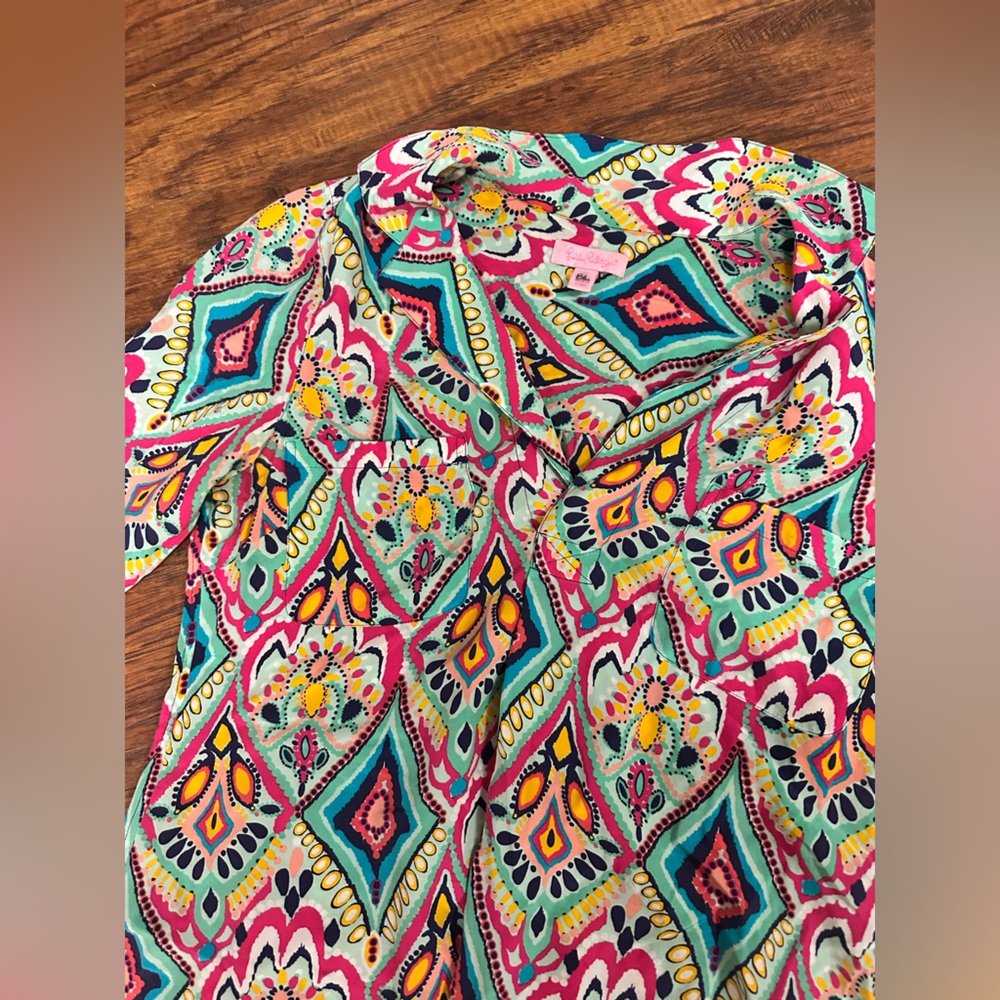 FREE with purchase Lilly Pulitzer Boston Crown Jewels Silk Top - Picture 3 of 7